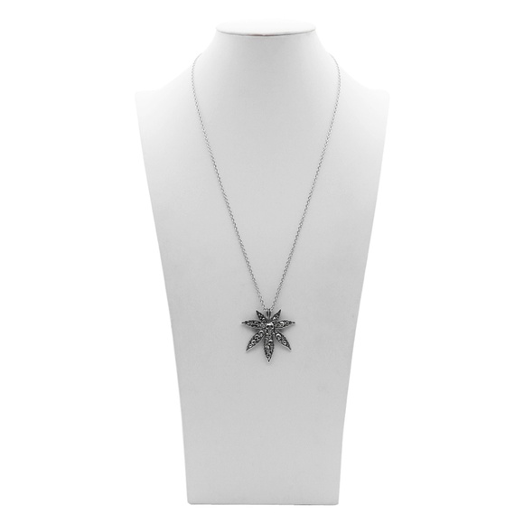 Leaf and Skulls Necklace Pot Weed Pendant - Picture 6 of 7